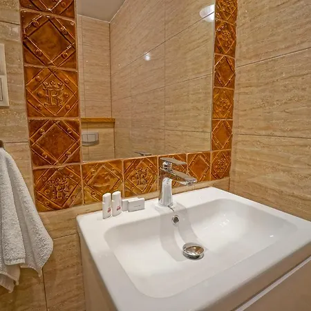 Apartment Grodzka 8 *